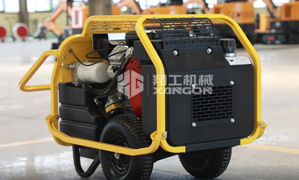 液壓動(dong)力站.jpg 液(ye)壓動力(li)站.jpg